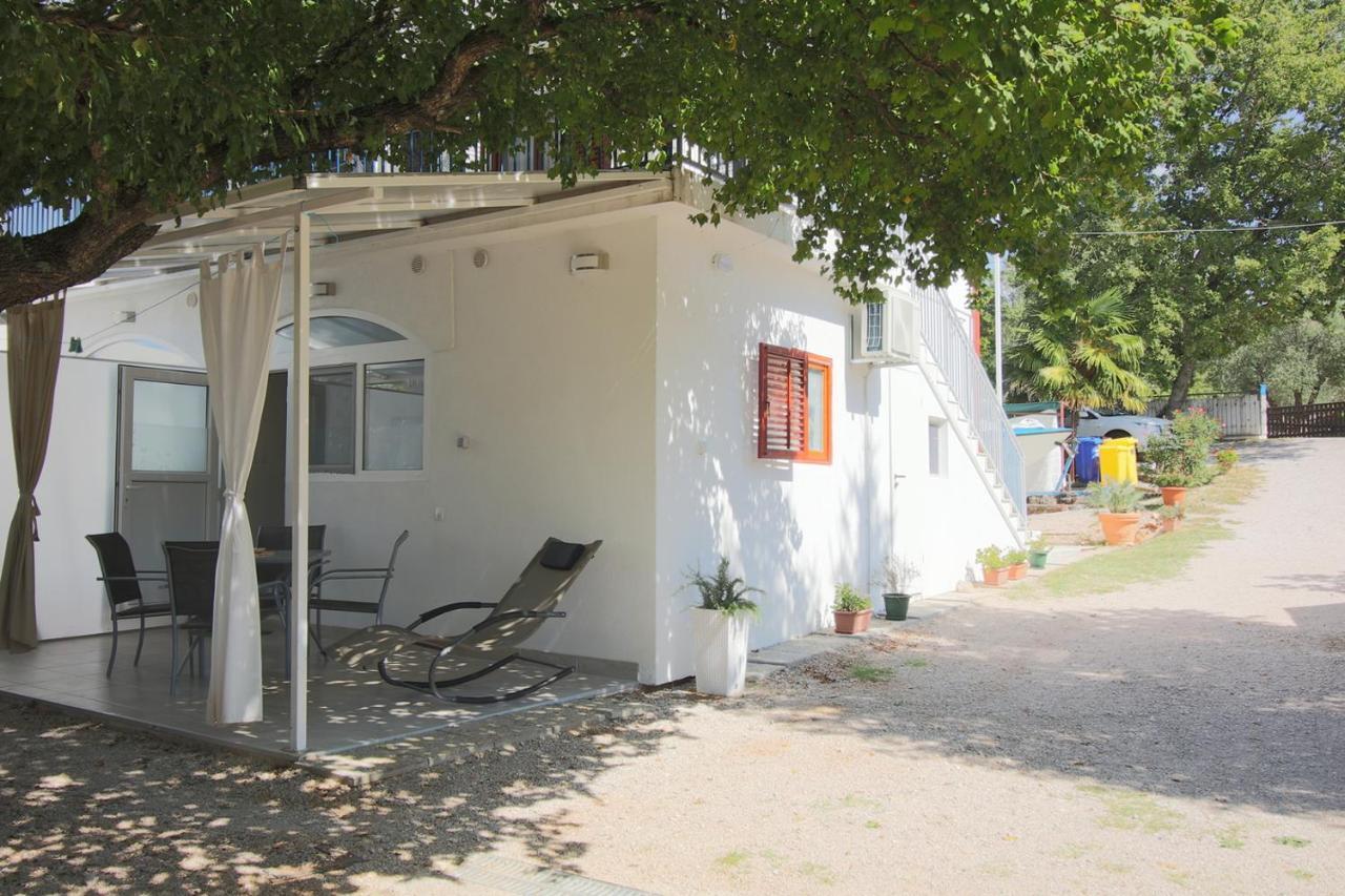 Apartmani Niessner Малинска Экстерьер фото