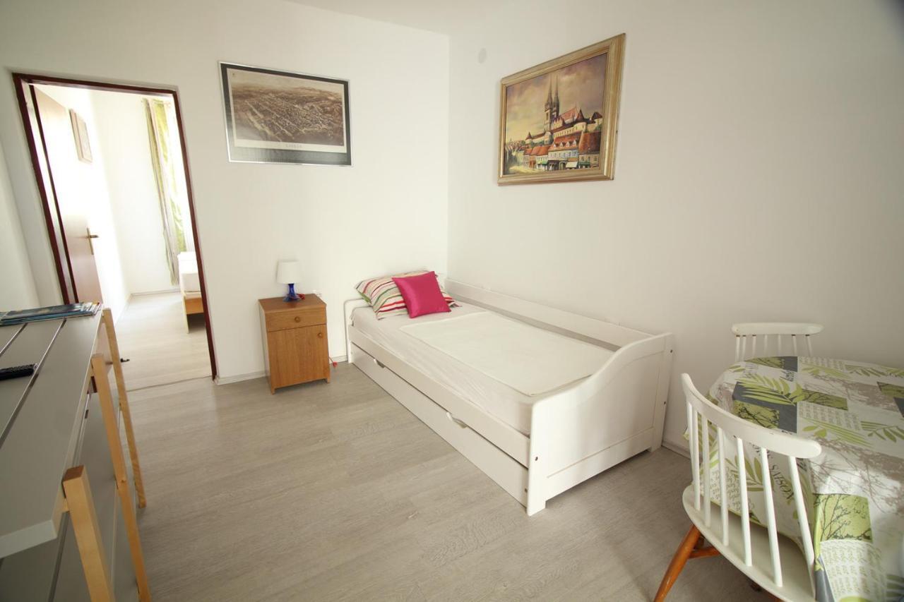 Apartmani Niessner Малинска Экстерьер фото