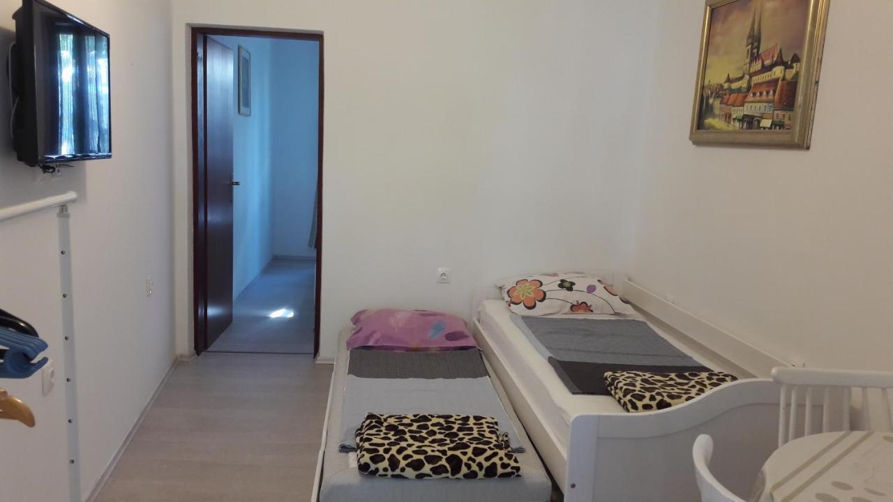 Apartmani Niessner Малинска Экстерьер фото