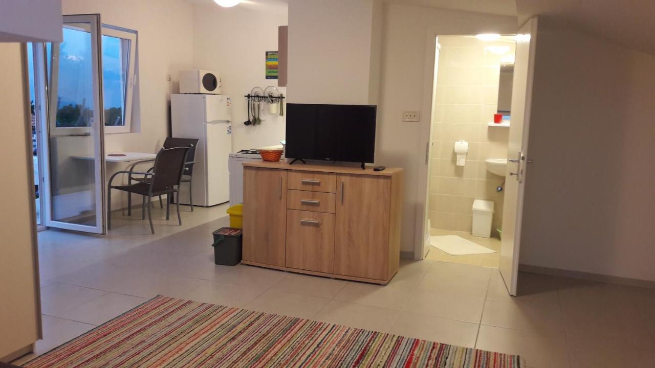 Apartmani Niessner Малинска Экстерьер фото